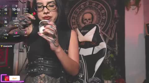 Snapshot of dalia_vorhees chatting on November 2025 01:48:02 AM dalia_vorhees online show from November 2025 01:48:02 AM