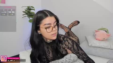 Dalia online show from October 2025 09:34:01 PM