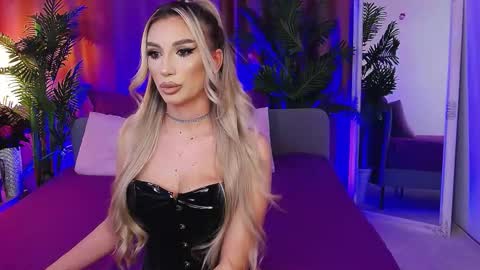 DalidaSelena online show from February 2026 05:49:02 PM