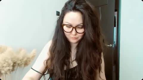 Snapshot of dalidayes chatting on March 2026 05:58:02 AM Dali online show from March 2026 05:58:02 AM