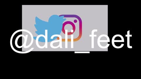 Snapshot of dalila_oficials chatting on June 2026 11:04:01 AM online show from June 2026 11:04:01 AM