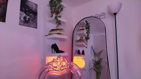 dalilathoms online show from May 2026 09:46:01 PM