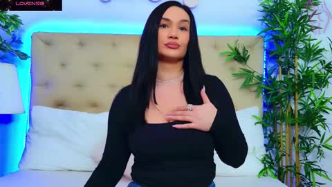 daliyaa_ online show from December 2025 01:16:02 PM