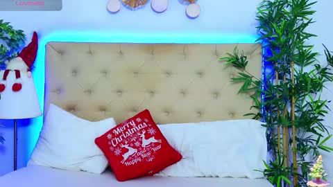 daliyaa_ online show from December 2025 01:06:01 PM