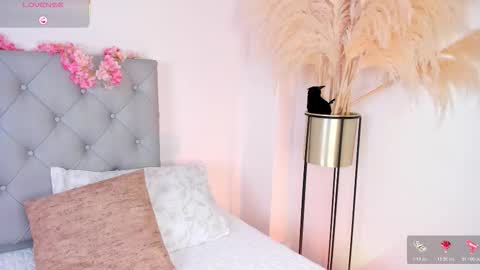 Snapshot of dalylarose chatting on October 2025 02:10:01 PM Dalyla online show from October 2025 02:10:01 PM