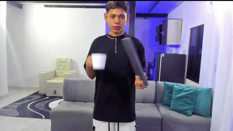 damar_felipe online show from February 2025 09:34:02 AM