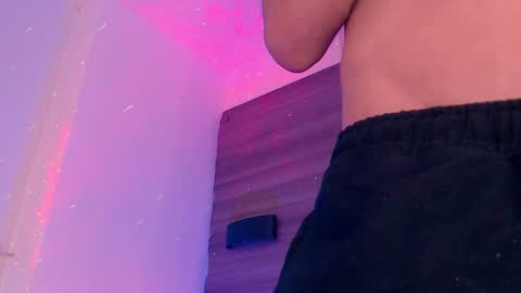 Snapshot of damara_ochoa chatting on February 2026 05:00:02 AM online show from February 2026 05:00:02 AM