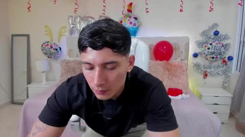 DAMIAN online show from December 2024 07:00:02 PM