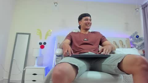 DAMIAN online show from January 2025 06:24:02 PM