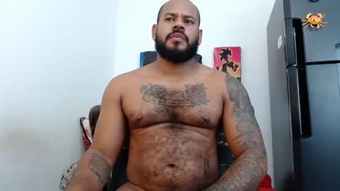 Snapshot of damian64436171 chatting on March 2026 12:02:01 AM damian64436171 online show from March 2026 12:02:01 AM