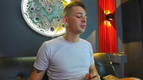 Damian Oliver online show from December 2024 02:53:01 AM