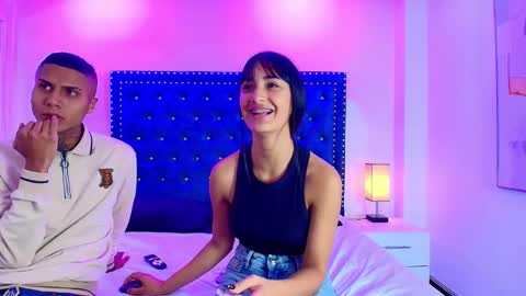 Snapshot of damian_and_roxanne chatting on February 2026 12:48:02 PM DAMIAN AND ROXANNE. online show from February 2026 12:48:02 PM