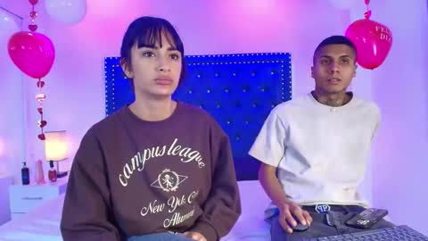 Snapshot of damian_and_roxanne chatting on February 2026 01:07:02 PM DAMIAN AND ROXANNE. online show from February 2026 01:07:02 PM