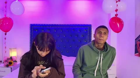 Snapshot of damian_and_roxanne chatting on February 2026 12:35:01 PM DAMIAN AND ROXANNE. online show from February 2026 12:35:01 PM