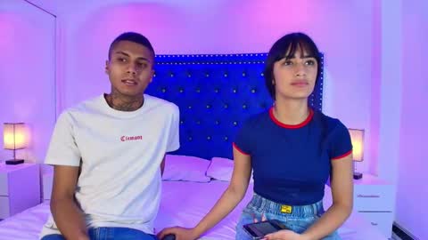 Snapshot of damian_and_roxanne chatting on February 2026 12:24:02 PM DAMIAN AND ROXANNE. online show from February 2026 12:24:02 PM