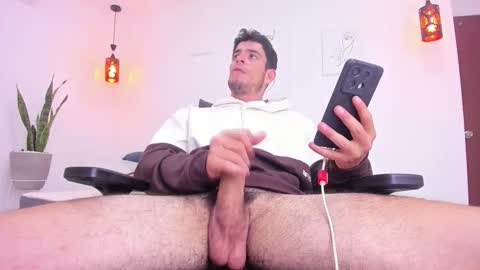 D A M I A N online show from October 2025 08:42:01 PM