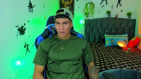 Damian online show from September 2025 03:17:02 AM