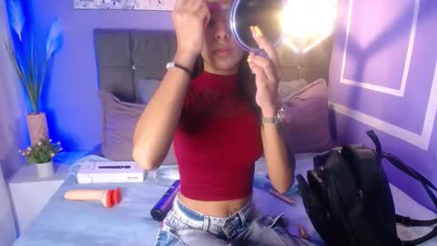 damian_n_lissa online show from October 2025 07:00:01 PM