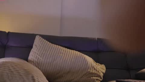 insta damn8   --------  online show from October 2025 09:05:02 PM