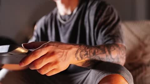 insta damn8   --------  online show from February 2026 12:36:01 AM