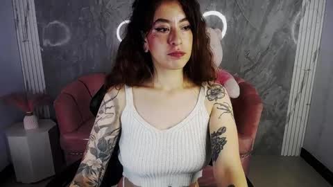 Snapshot of damiaoshun_ch chatting on May 2026 03:28:01 PM Damia online show from May 2026 03:28:01 PM