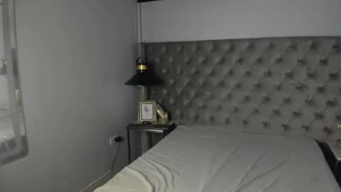 damiennoir online show from November 2025 07:34:02 PM