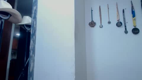 dammuscle online show from October 2025 01:50:01 PM