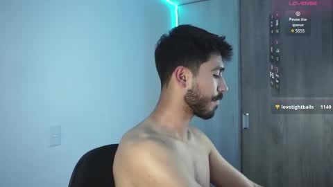 Snapshot of damon_frost chatting on December 2024 12:26:02 AM damon_frost online show from December 2024 12:26:02 AM