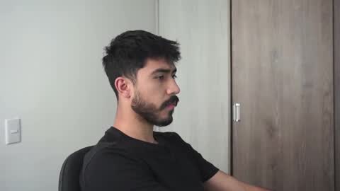 Snapshot of damon_frost chatting on December 2024 08:37:02 PM damon_frost online show from December 2024 08:37:02 PM