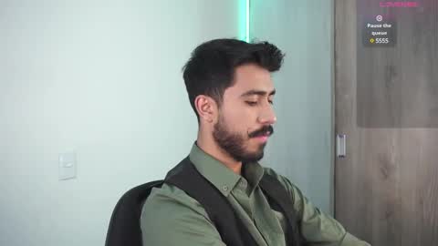 Snapshot of damon_frost chatting on December 2024 04:02:02 PM damon_frost online show from December 2024 04:02:02 PM