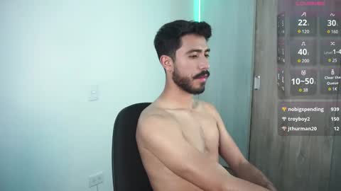 Snapshot of damon_frost chatting on December 2024 07:07:02 PM damon_frost online show from December 2024 07:07:02 PM