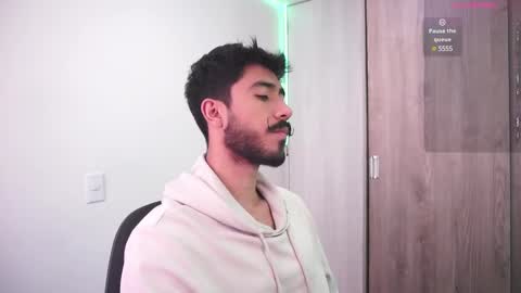 Snapshot of damon_frost chatting on December 2024 01:18:01 PM damon_frost online show from December 2024 01:18:01 PM