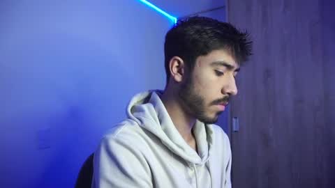 Snapshot of damon_frost chatting on December 2024 12:45:02 PM damon_frost online show from December 2024 12:45:02 PM