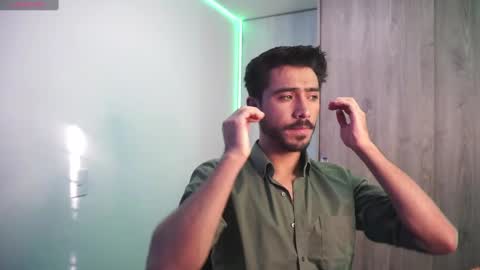 Snapshot of damon_frost chatting on December 2024 01:08:02 PM damon_frost online show from December 2024 01:08:02 PM