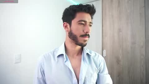 Snapshot of damon_frost chatting on January 2025 02:41:01 PM damon_frost online show from January 2025 02:41:01 PM