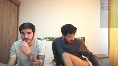 Snapshot of damon_frost chatting on January 2025 01:08:01 PM damon_frost online show from January 2025 01:08:01 PM