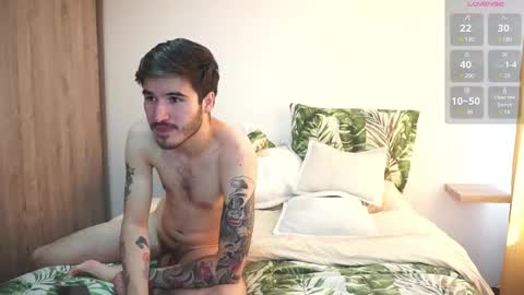 Snapshot of damon_frost chatting on January 2025 04:10:01 PM damon_frost online show from January 2025 04:10:01 PM