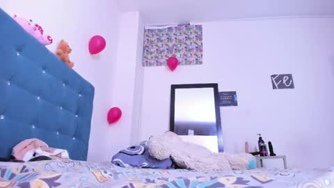 Snapshot of damonxxx1 chatting on March 2025 04:28:01 AM Damon online show from March 2025 04:28:01 AM