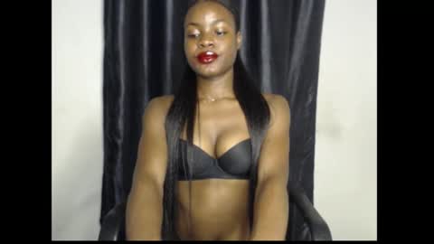 leah online show from November 2025 06:06:02 PM