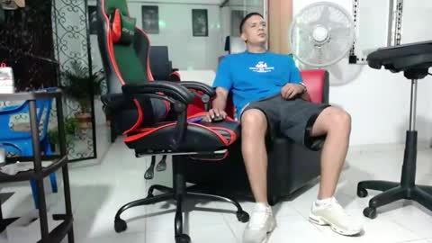 damyan_2003 online show from January 2025 11:18:01 PM