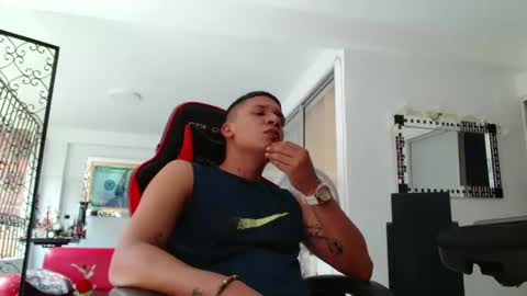 damyan_2003 online show from February 2025 06:37:01 PM