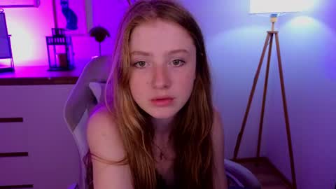 dan1ella_sun online show from June 2026 02:49:02 PM