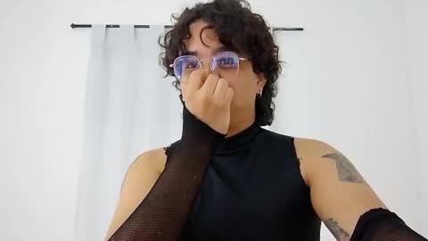 Snapshot of dan_blous chatting on February 2026 02:53:01 AM Diane Blosson online show from February 2026 02:53:01 AM