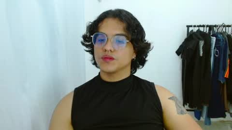 Snapshot of dan_blous chatting on June 2026 01:32:01 AM Diane Blosson online show from June 2026 01:32:01 AM