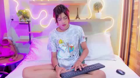 D A N online show from October 2025 01:45:02 PM