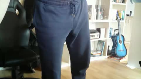 Dan Snow online show from November 2025 12:49:02 PM