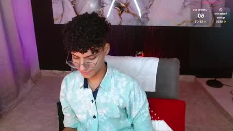 Daniel  online show from November 2025 01:04:02 AM