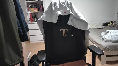 King Dan online show from December 2024 07:11:01 PM