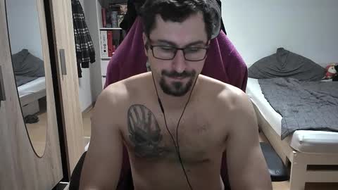 King Dan online show from December 2025 09:19:02 PM