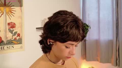 Bluemoon online show from December 2025 08:02:01 PM